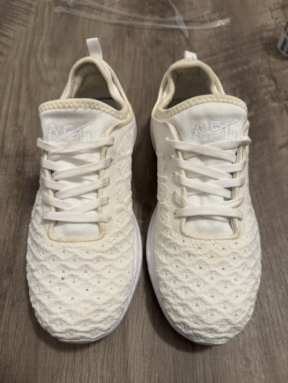 APL TechLoom Phantom Women’s Size 8 White Running Shoes Sneakers Knit EU 38.5